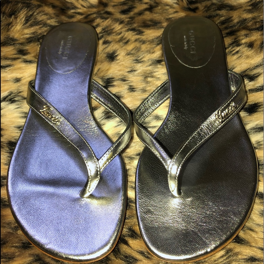 Gucci flip flops